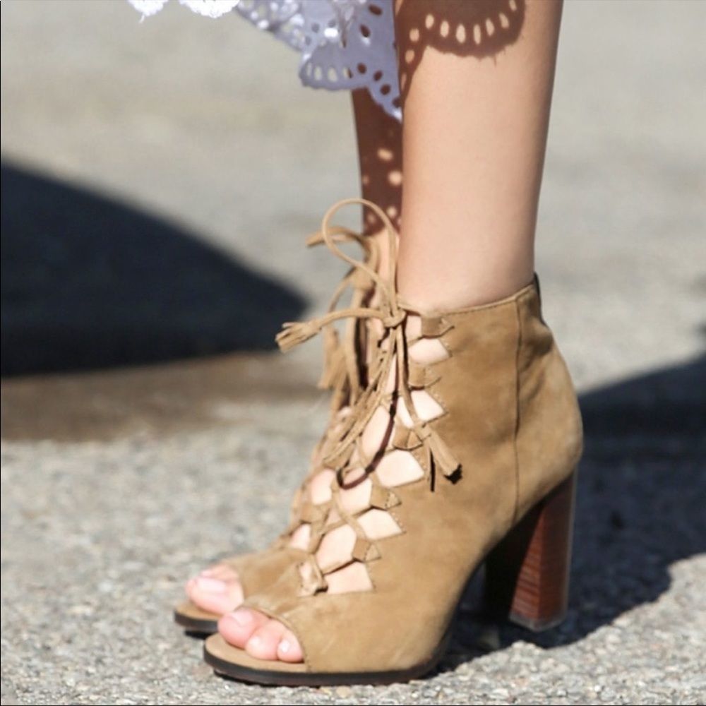 Frye Gabby Ghillie Tan Suede Lace Up High Heel Peep Toe Sandal Women’s Size 8 M